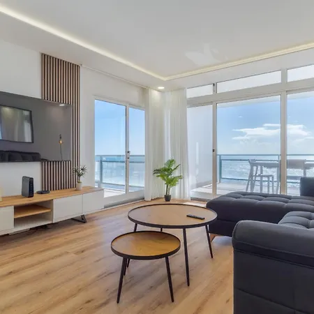 Hip Heaven On Apartment