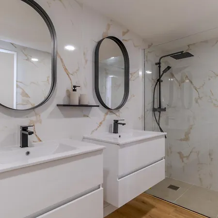 Apartment Hip Heaven On *